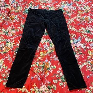 American Eagle Black Velvet Jegging - 12